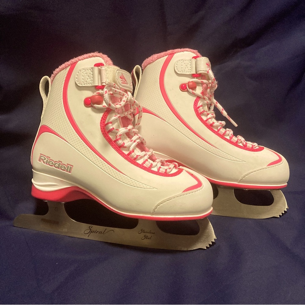 Riedell Junior Figure Skates Size 1 - Like New!